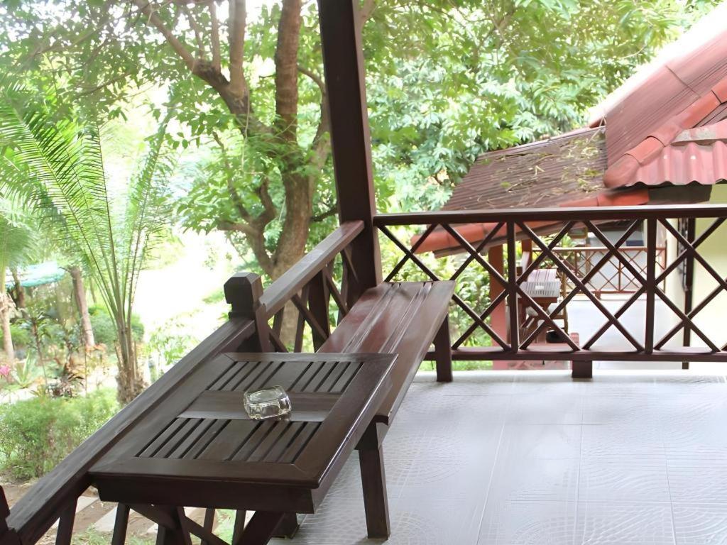 Baan Suan Sook Resort Csaveng-part Kültér fotó